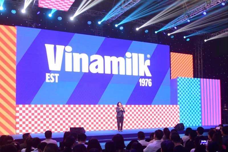 Read more about the article Vinamilk công bố logo nhận diện thương hiệu mới