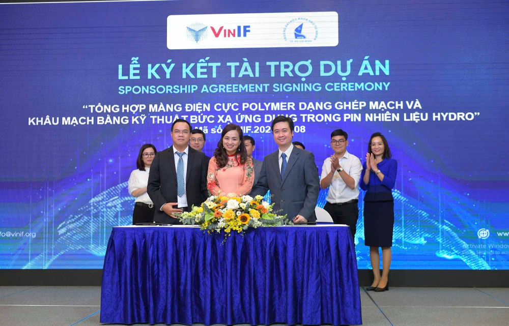 Read more about the article Việt Nam thành công biến vỏ trấu thành pin Li-ion giá rẻ
